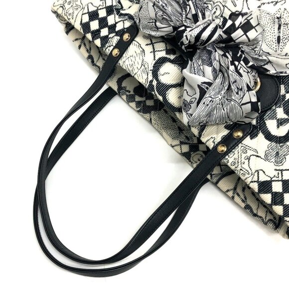 CHANEL Black Tote Bag - Picture 7 of 13